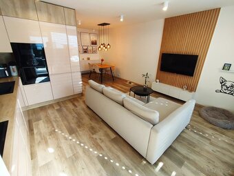 Prodej bytu 3+kk 96 m² s vlastní zahradou - 5