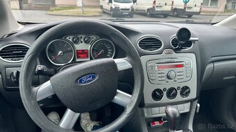 Ford Focus 1,6 - 5