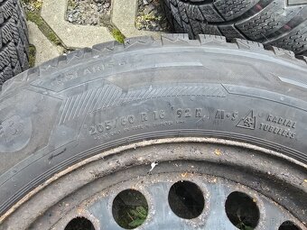 Zimní pneu + disky. Barum 205/60 R16 - 5