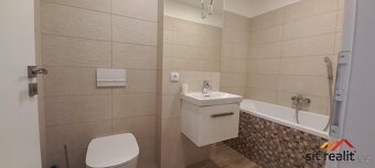 Pronájem světlého bytu po kompletní rekonstrukci, 2+KK/B, 47 - 5