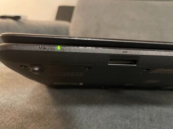 TOSHIBA Satellite C650 - 15Z - 5