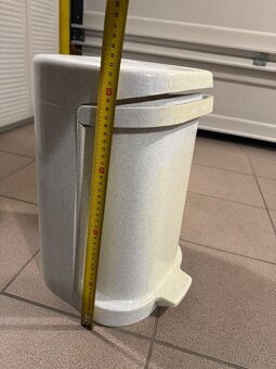 Retro nášlapný koš 25 l – bílý - 5