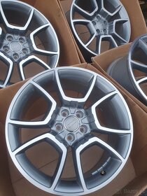 5x112 r19 Original Audi Q3,SQ3-krasny stav - 5