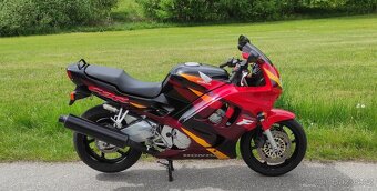 Honda CBR 600 F v luxusním stavu - 5