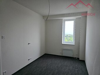 Pronájem bytu 3+kk, rekonstrukce, 65 m2, Žižkovo náměstí - A - 5