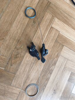 Sada brzdového a dalšího příslušenství (Shimano...) na kolo - 5