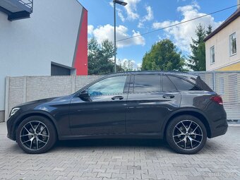 Mercedes Benz 400D - 5