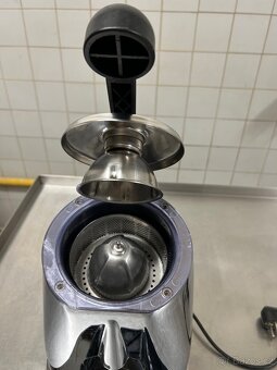 Odšťavňovač - lis na citrusy - 5