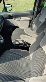 Citroën C8 2,0 100 kw HDI 16V,  7 míst + kola - 5