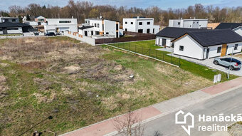 Stavební pozemek v Chomoutově u Olomouce – 896 m² - 5