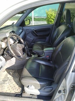Toyota RAV4 - 5