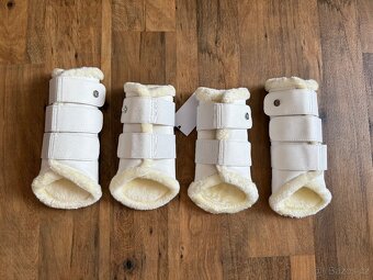 Podsedlova decka Eskadron bila VS - 5