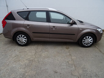 Kia Ceed 1.4i,73kW,1majČR,S.kniha,DPH,klima,tažné - 5