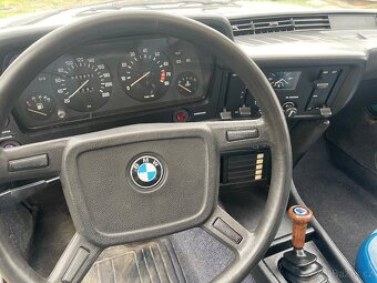 BMW 320 e21 - 5