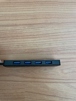 2x USB Hub - 5