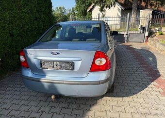 Ford Focus 1,6i Ghia Tažné Klima benzín - 5