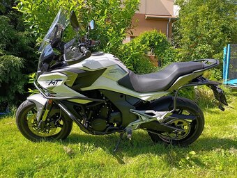 CF MOTO MT700 - 5