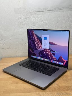 MacBook Pro 16 CTO 2021 • 32GB • M1 Pro • 512GB SSD • Záruka - 5