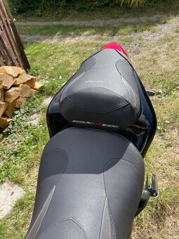 Suzuki GSXS 1000 - 5