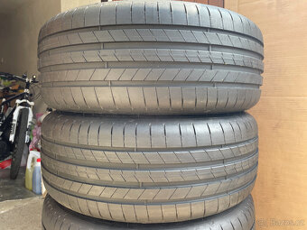 NOVÁ ORIGINÁL R18 SADA ŠKODA SUPERB III 235/45/18 R.V. 2024 - 5