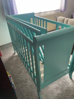 Dřevěná dětská postýlka na chalupu - 5