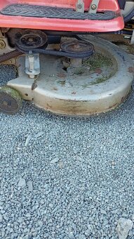 Zahradní traktor MTD - 5