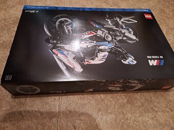 LEGO Technic 42130 BMW M 1000 RR - 5