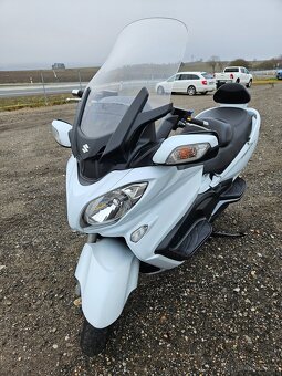 Suzuki Burgman 650 EXECUTIVE - NOVÝ MODEL EXECUTIVE - 5