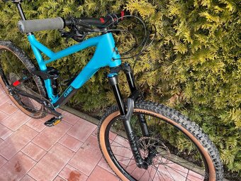 Prodám celoodpružené kolo CUBE STEREO 140 HPC RACE 2021 - 5