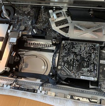 Apple iMAC 21.5 Model A1311. Funkční, bez HDD - 5