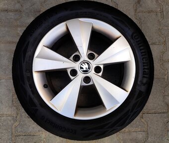 Alu kola originál Škoda Octavia III 5x112 R16 Velorum - 5