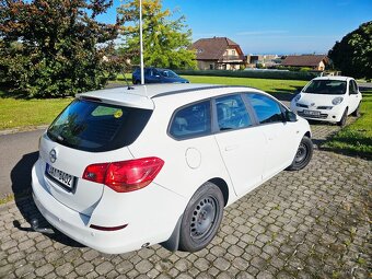 OPEL ASTRA J 2012 COMBI 1.6 + PLYN TAŽNÉ - 5