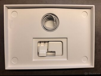 MacBook Air 13” (2019, Intel) – zlatý – originální krabice + - 5