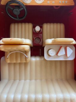 Sylvanian Families - Saloon Car - 5