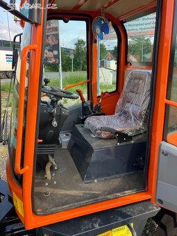 KOLOVÝ KLOUBOVÝ NAKLADAČ 920T - 5