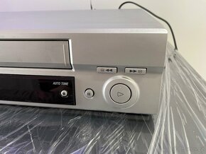 Videorekordér VHS JVC HR-J582 - 5