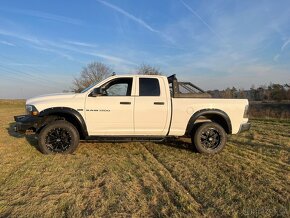 DODGE RAM 5.7 HEMI V8 4x4 možná výměna - 5