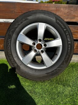 Alu kola 5x114.3 r16 s pneu (P43) - 5