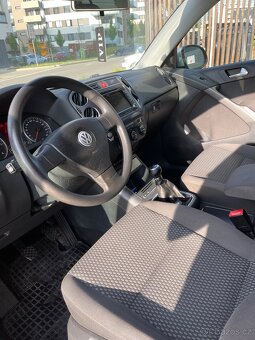 Volkswagen Tiguan - 5