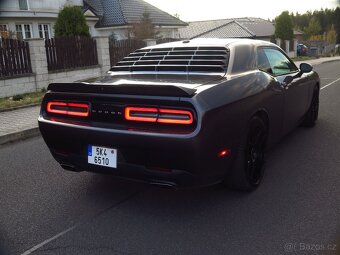 Dodge Challenger, 5.7 V8 - MANUAL - krásný stav - 5