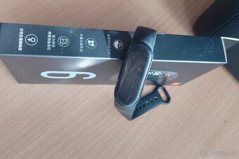 Náramek XIAOMI Smart Band 6 + 3x náhradní řemínek a nabíjecí - 5
