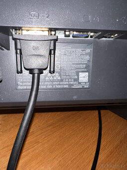 Monitor Lenovo ThinkVision L220xwC - 5