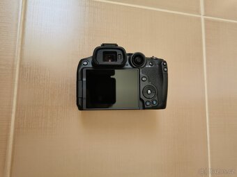 CANON R7 - 5