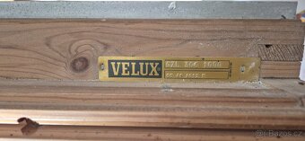 Dřevěná okna VELUX střešní - 5