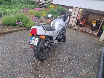 Honda VF 1000F - 5