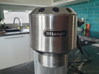 Pákový kávovar Delonghi Dedica EC680 - 5