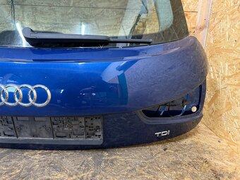 VÍKO KUFRU PÁTÉ DVEŘE AUDI A1 8X LX5Q - 5