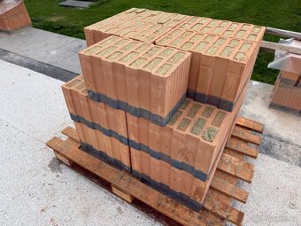 Cihla broušená soklová Porotherm 44 TBS zateplená - 5