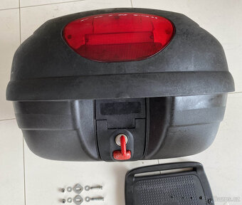 Kufr / box na skútr GIVI E 33 černý - 5