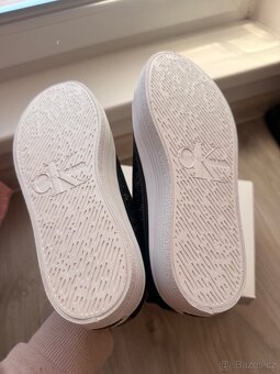 Nové tenisky na platformě Calvin Klein - 5